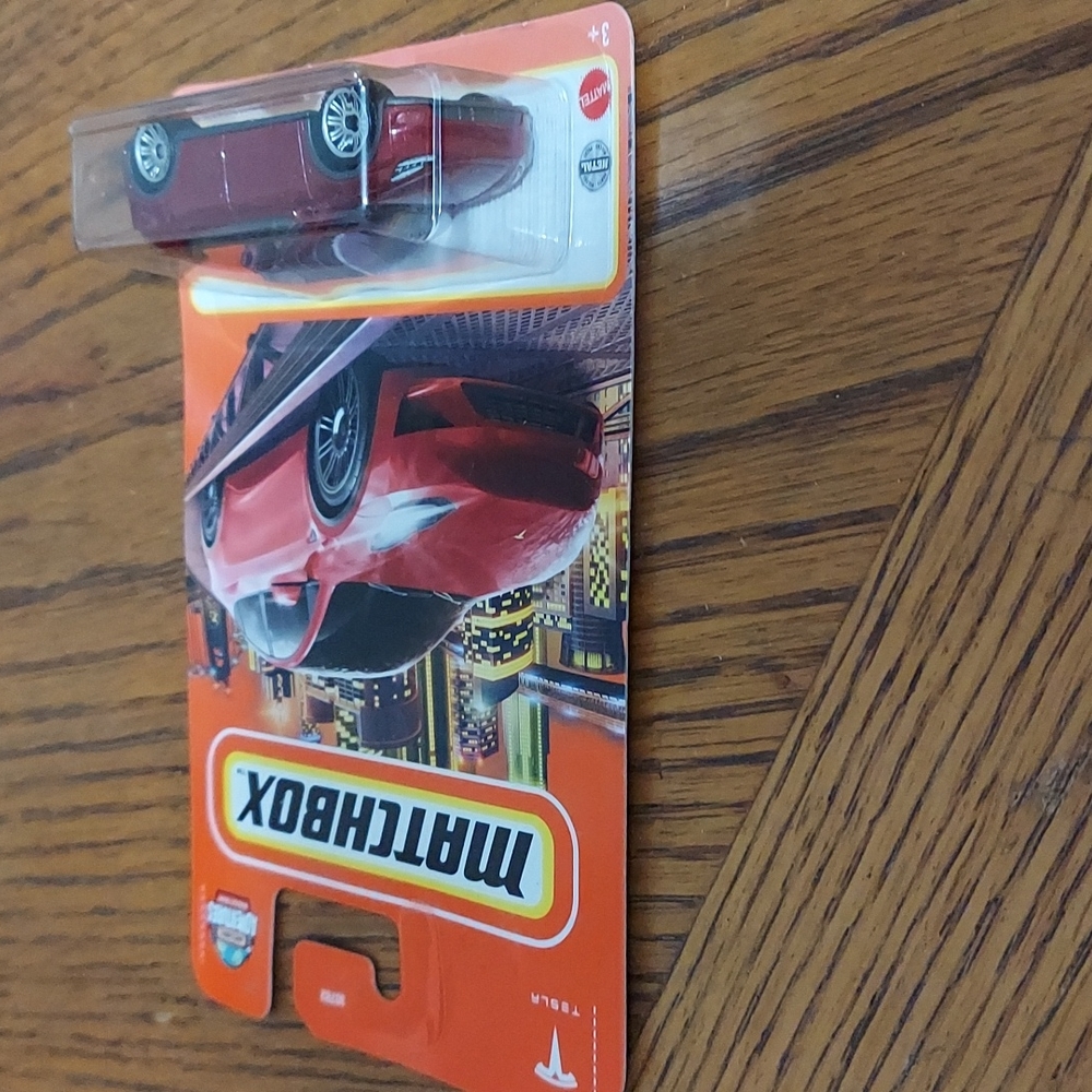 Matchbox Tesla Model Y - Picture 3 of 8